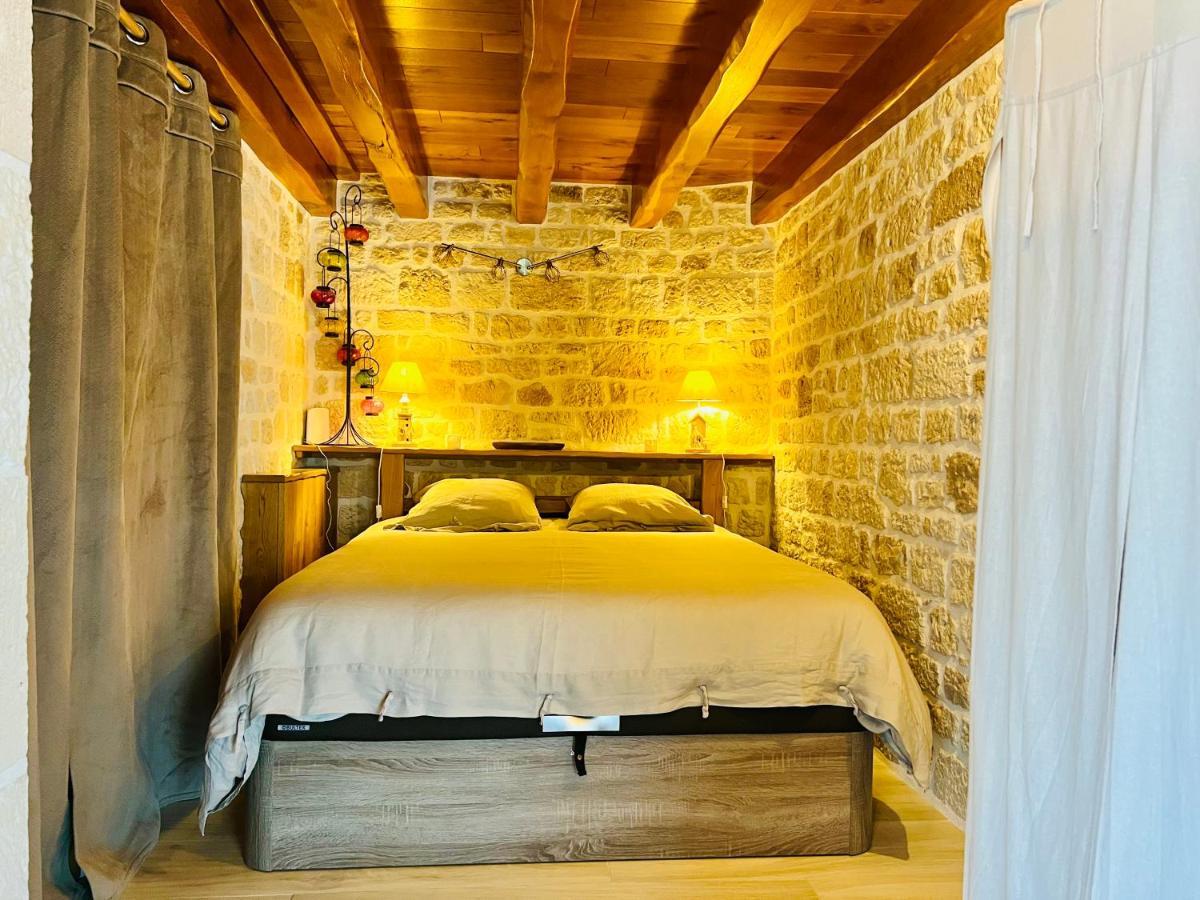 Le Mas Des Mathes, Chambres D'Hotes, Studios Ле Мат Екстериор снимка